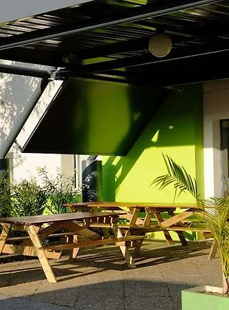 Lemon Vigneux Hotel